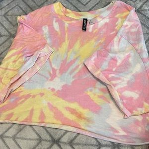 Divided size small fits like large. Pink yellow blue & white tie dye.